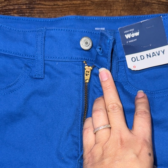 Old Navy Women's High Rise Wow 3” Inseam Shorts SKU008 - Picture 5 of 7